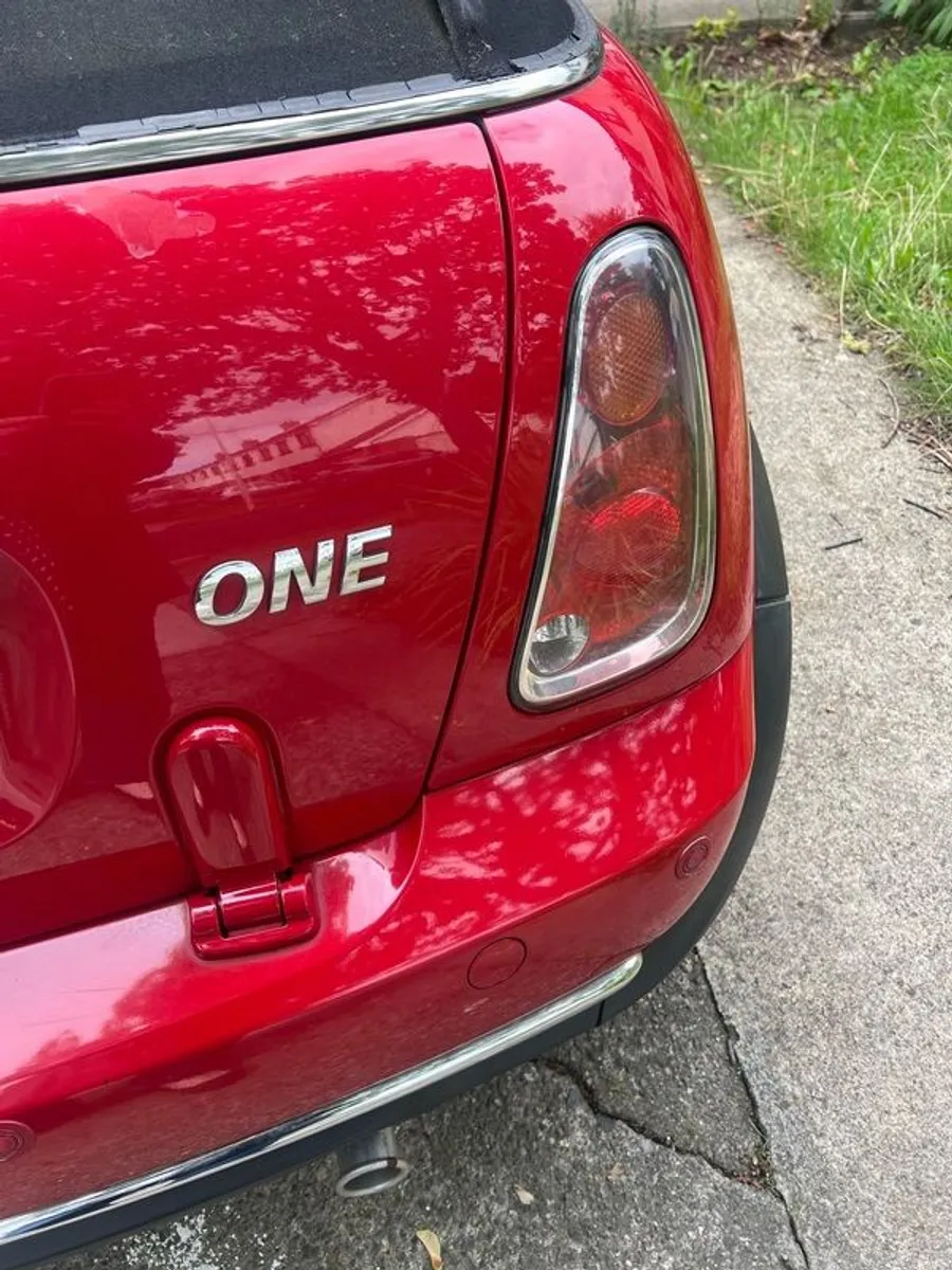 2005 Mini Convertible - Image 6