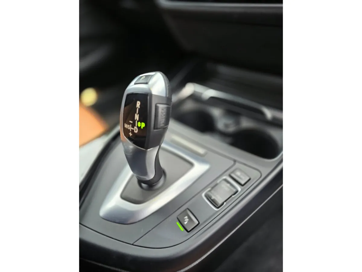 BMW 1-Series 118D MSPORT AUTO SHADOW EDITION - Image 4