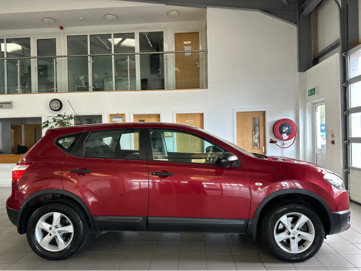 Nissan Qashqai 1.5 XE 4DR - Image 2