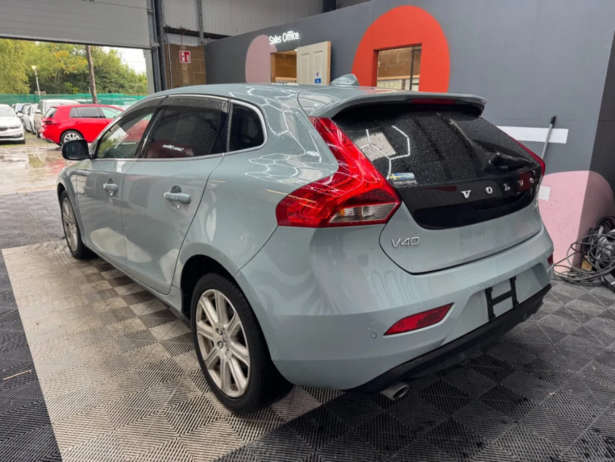 Volvo V40 2017 VOLVO V40 D4 INSCRIPTION 2.0 AUTOMA - Image 5