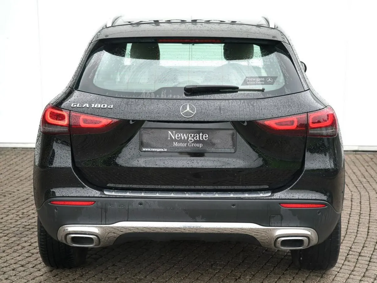 Mercedes-Benz GLA D 5DR Auto - Image 6