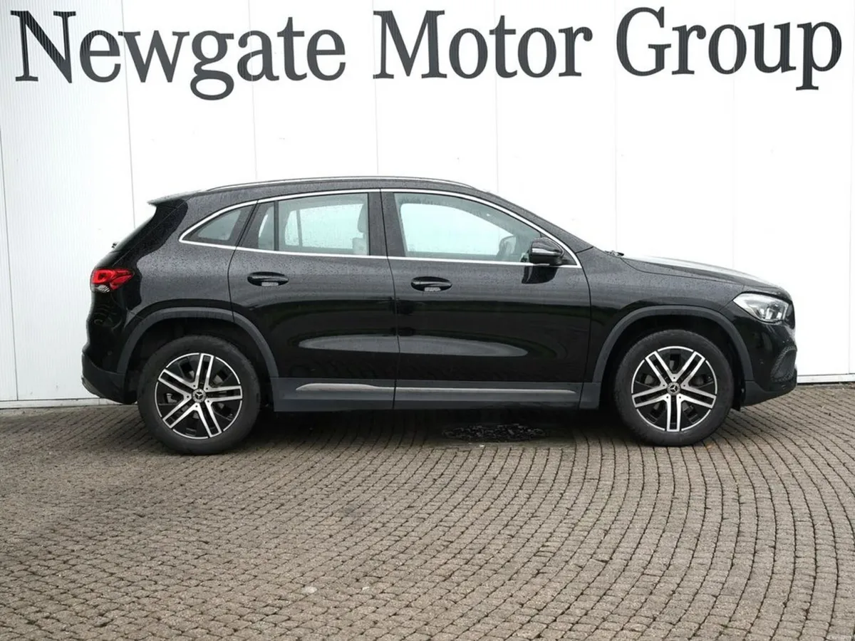 Mercedes-Benz GLA D 5DR Auto - Image 4