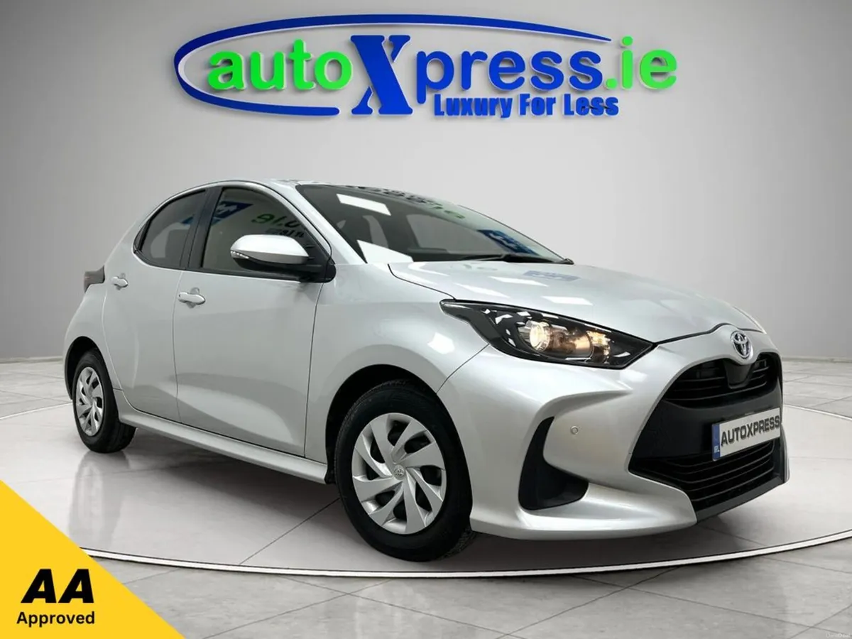 Toyota Yaris 1.5 HYBRID X Automatic, Reversing cam - Image 1