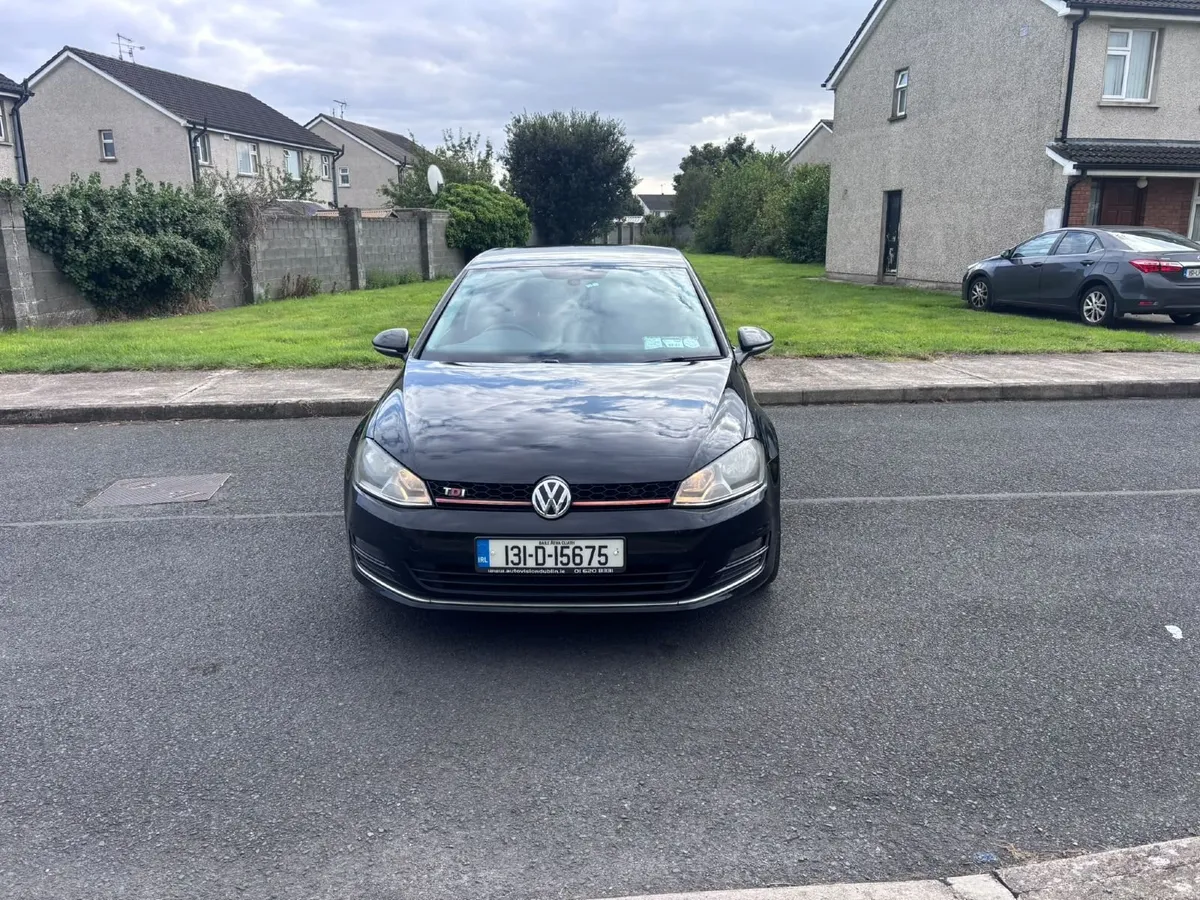 Volkswagen Golf 2013 - Image 1
