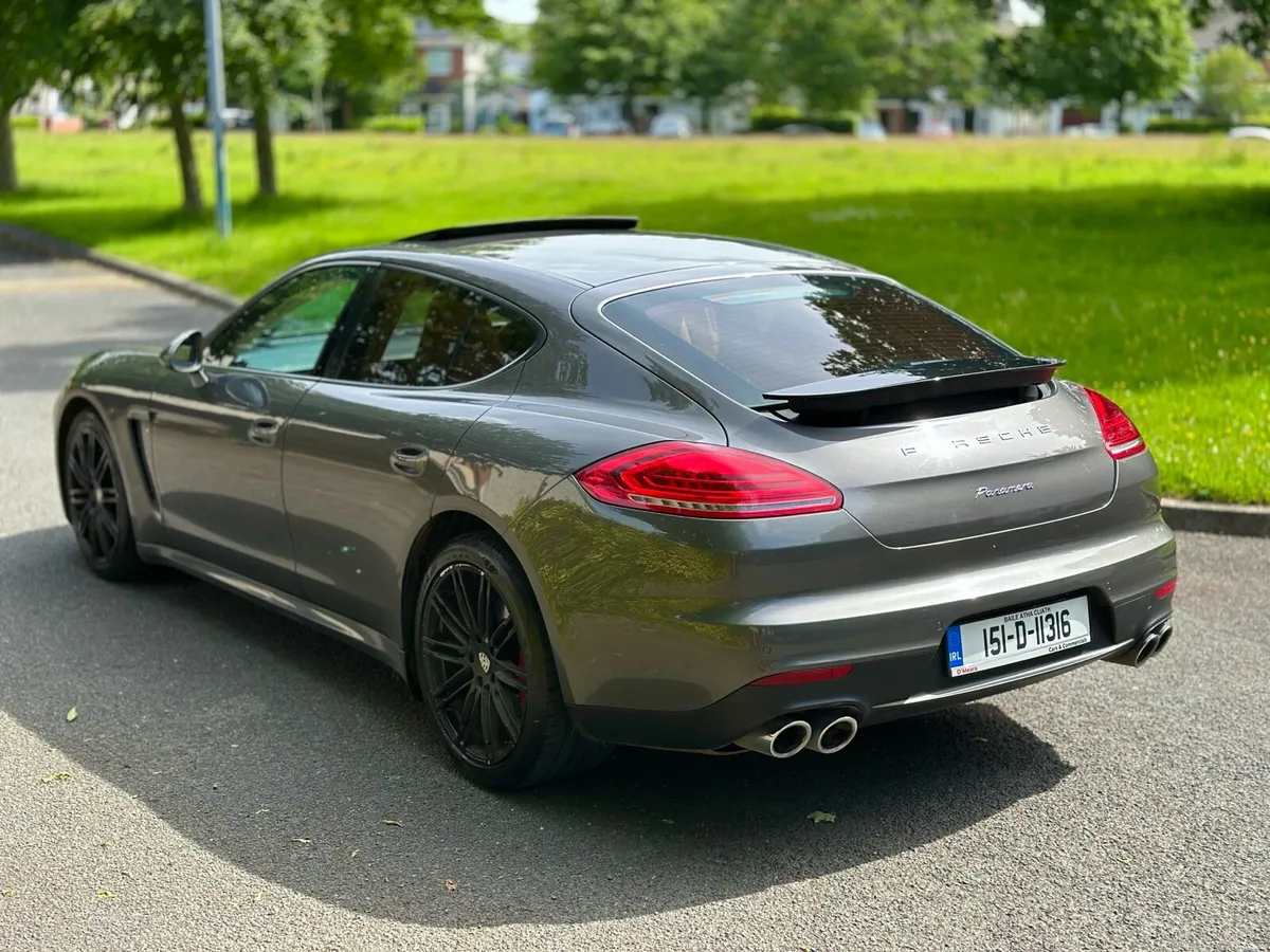 2015 Porsche Panamera €25,950 - Image 4