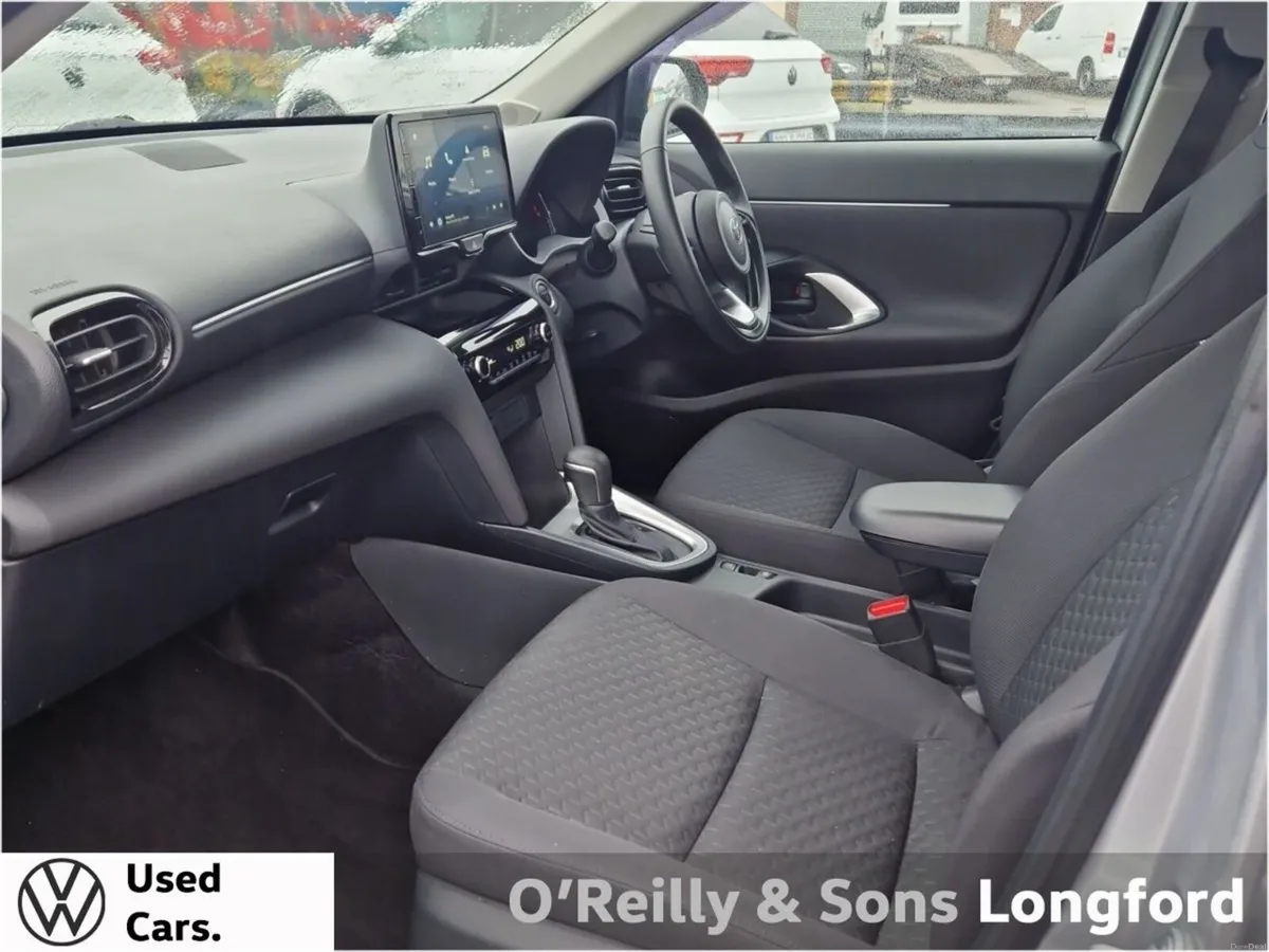 Toyota Yaris Cross 1.5 Hybrid Luna - Image 4