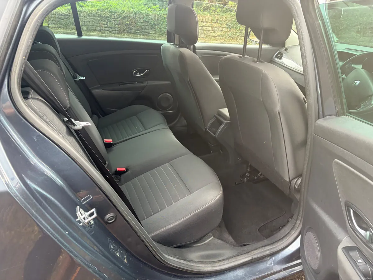 Renault Megane 2016 * NCT PAN ROOF - Image 5