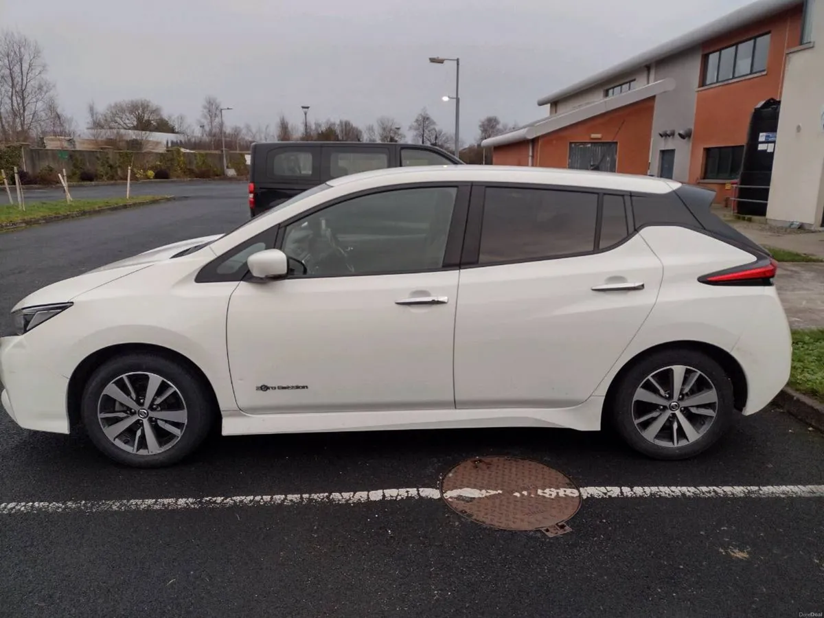 182c Nissan leaf 40kwh - Image 4