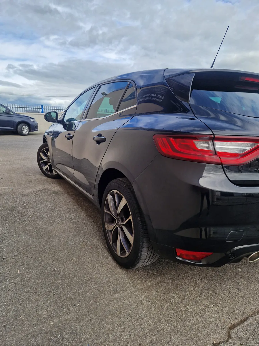 Renault Megane 2018 - Image 5