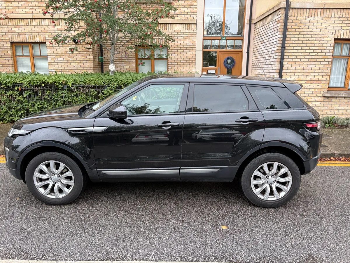 2017 Land Rover Evoque - Image 4