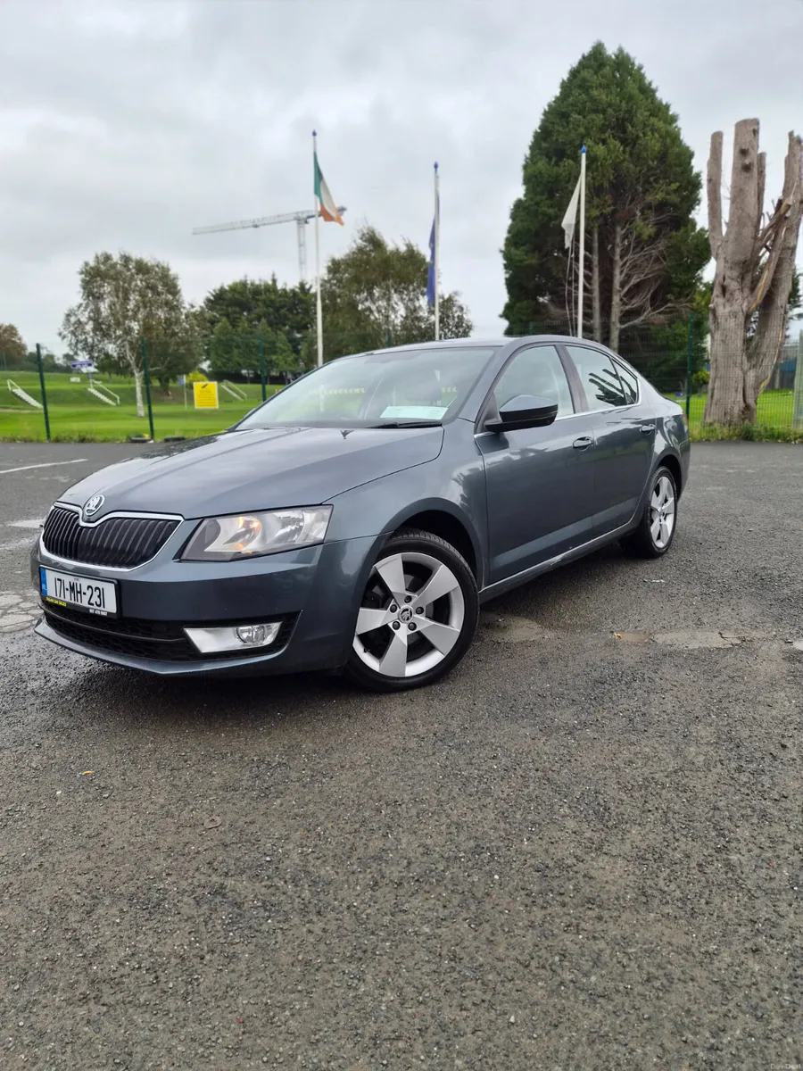 Skoda Octavia // 1 Owner //  Full Service history - Image 2