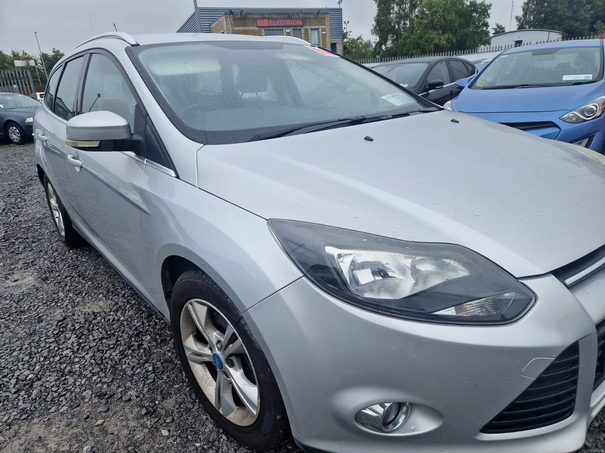 Ford Focus 2011 - Image 1