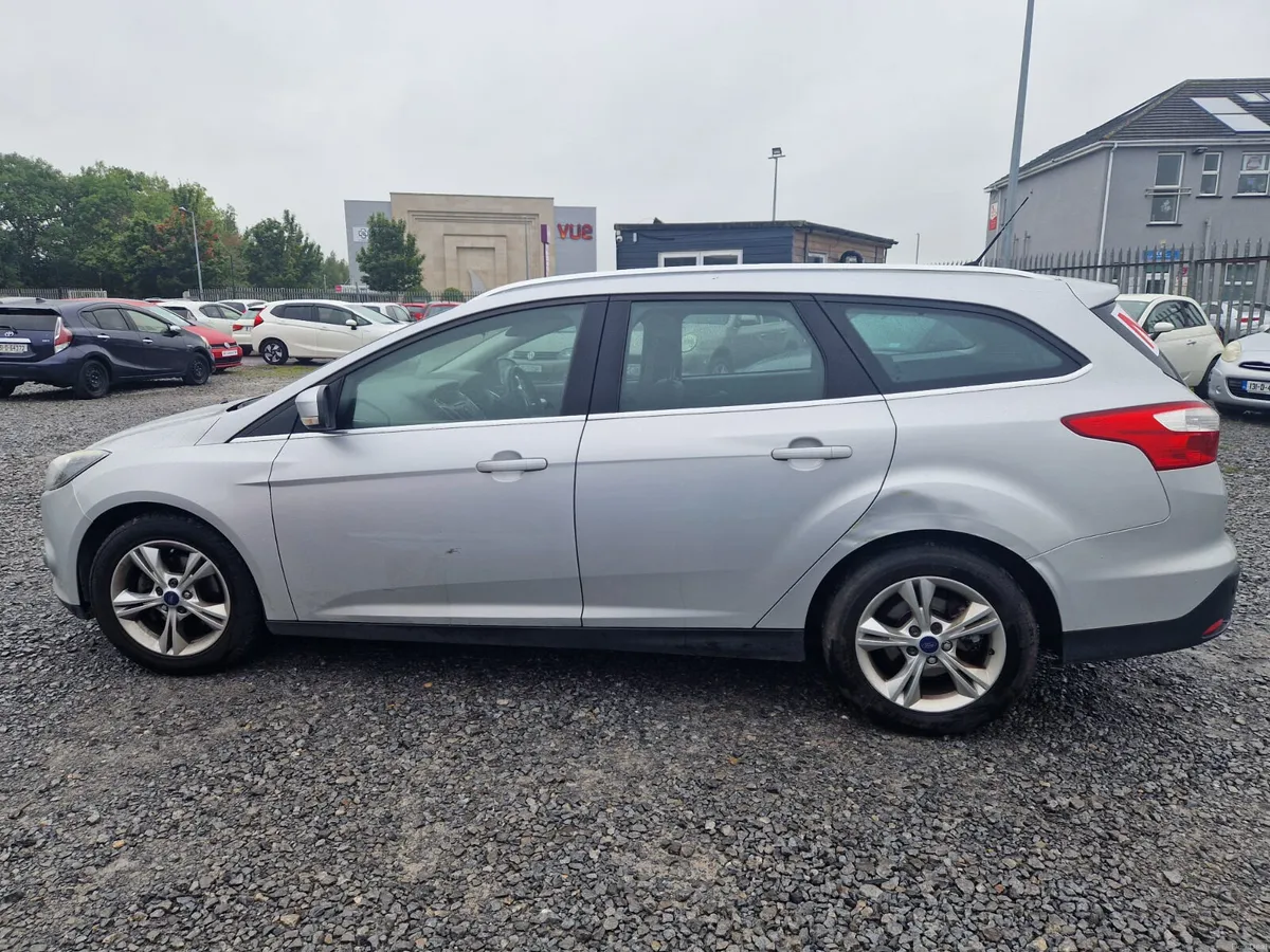 Ford Focus 2011 - Image 6