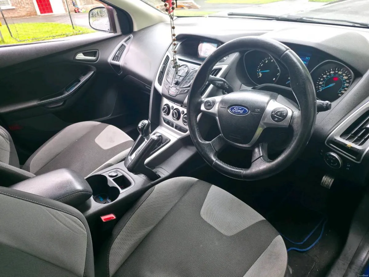Ford Focus Zetec Ecoboost 1 ltr - Image 4