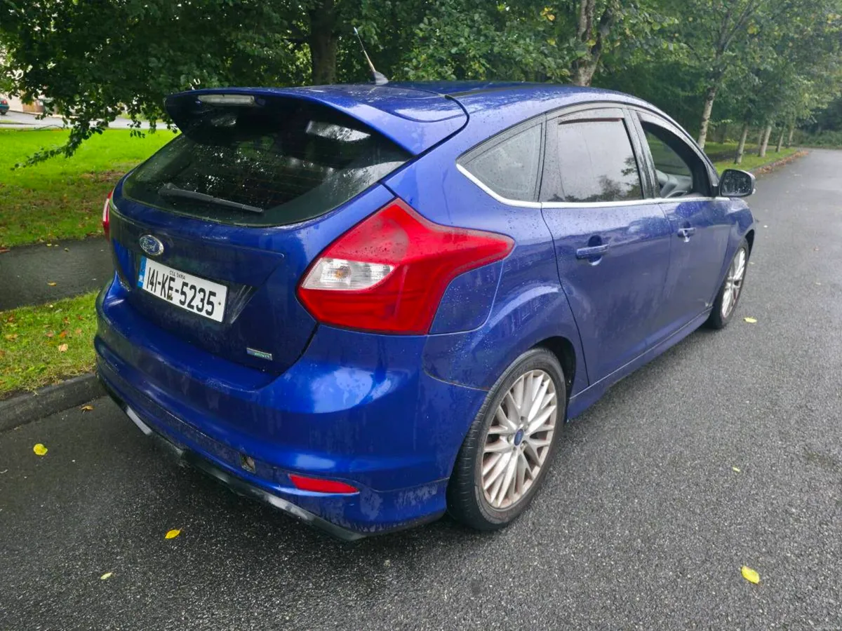 Ford Focus Zetec Ecoboost 1 ltr - Image 2