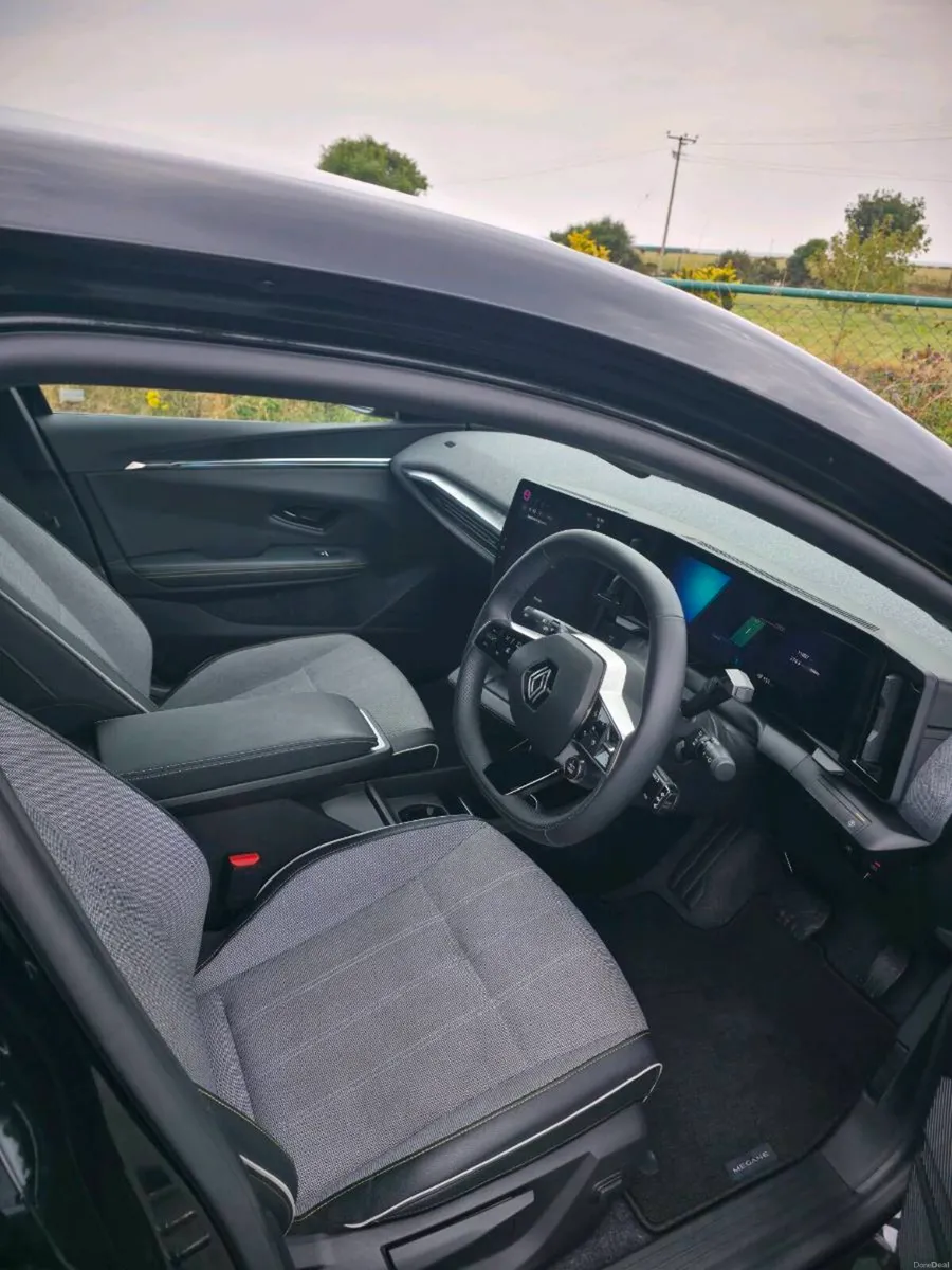 ⚫️2024 Renault Megane E-Tech EV60 220hp Techno+⚫️ - Image 5