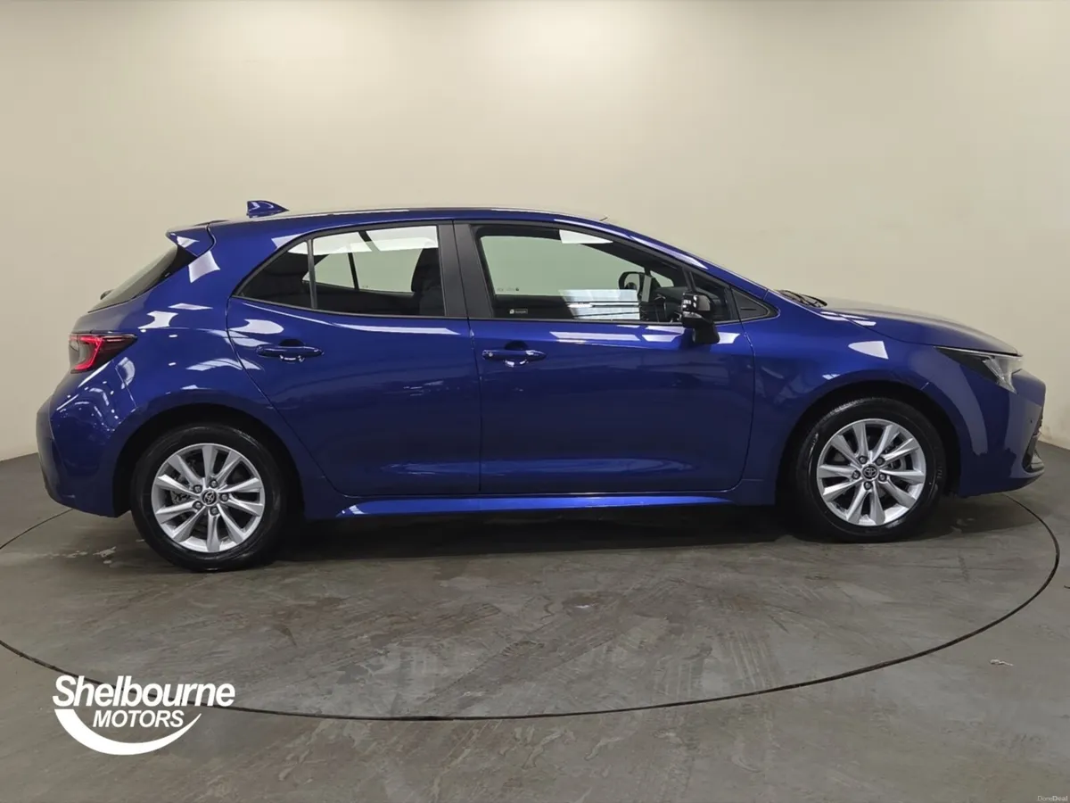 Toyota Corolla 1.8 Hybrid Icon 5dr CVT - Image 3