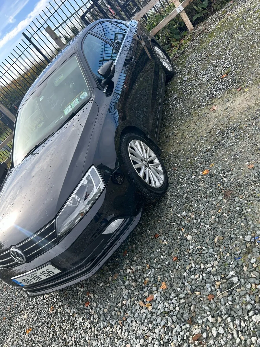 VW Jetta Highline 2.0 TDI - Image 1
