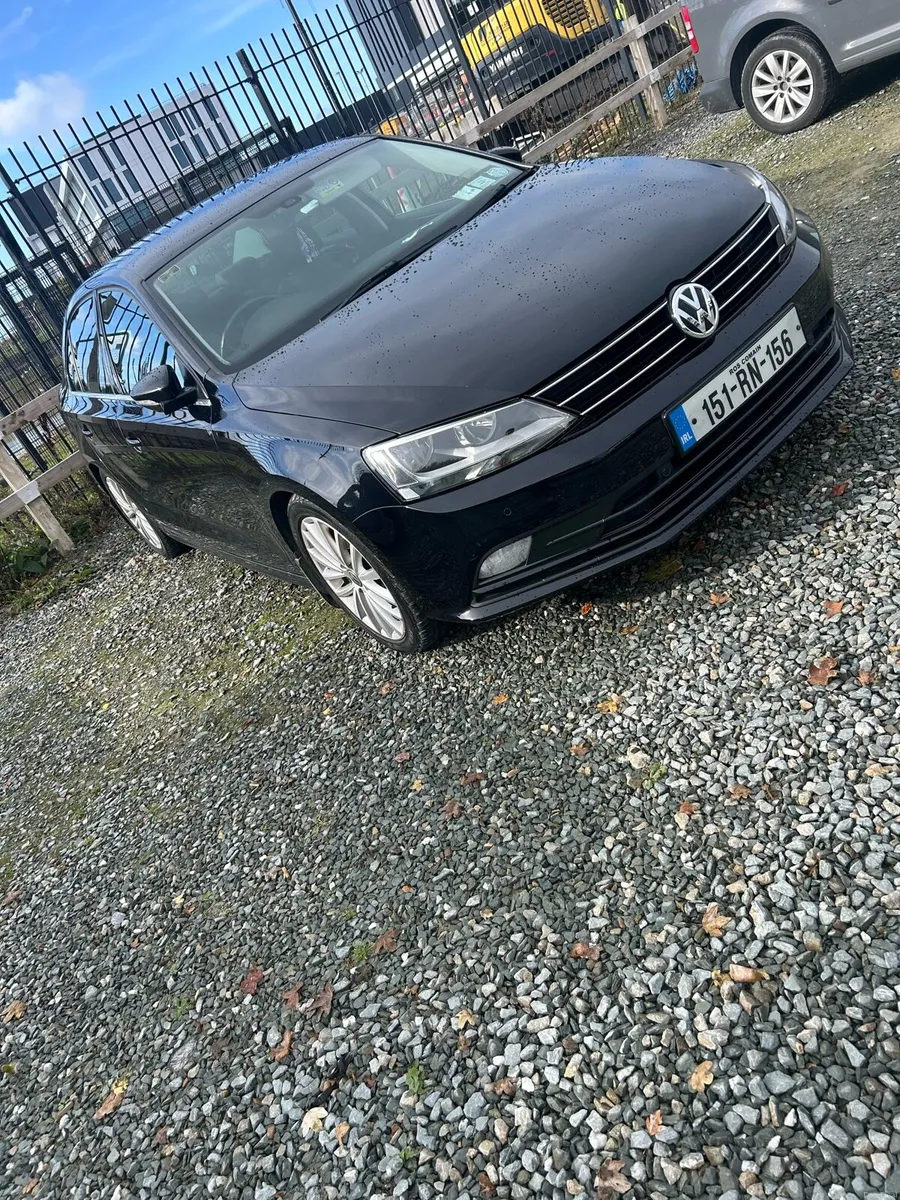 VW Jetta Highline 2.0 TDI - Image 2