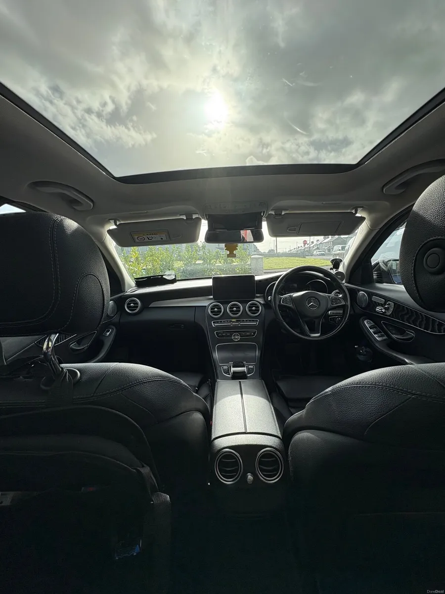 Mercedes-Benz C-Class 2017 - Image 4