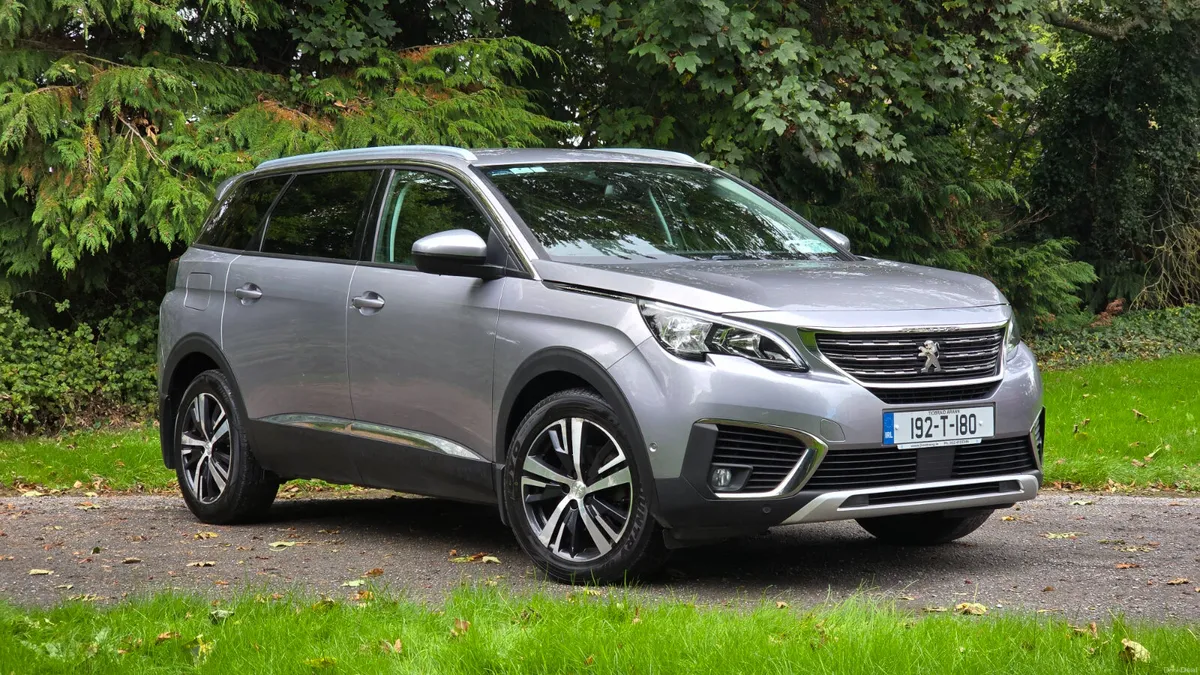 🔥2019 Peugeot 5008 Allure 7 Seats 🔥 - Image 2