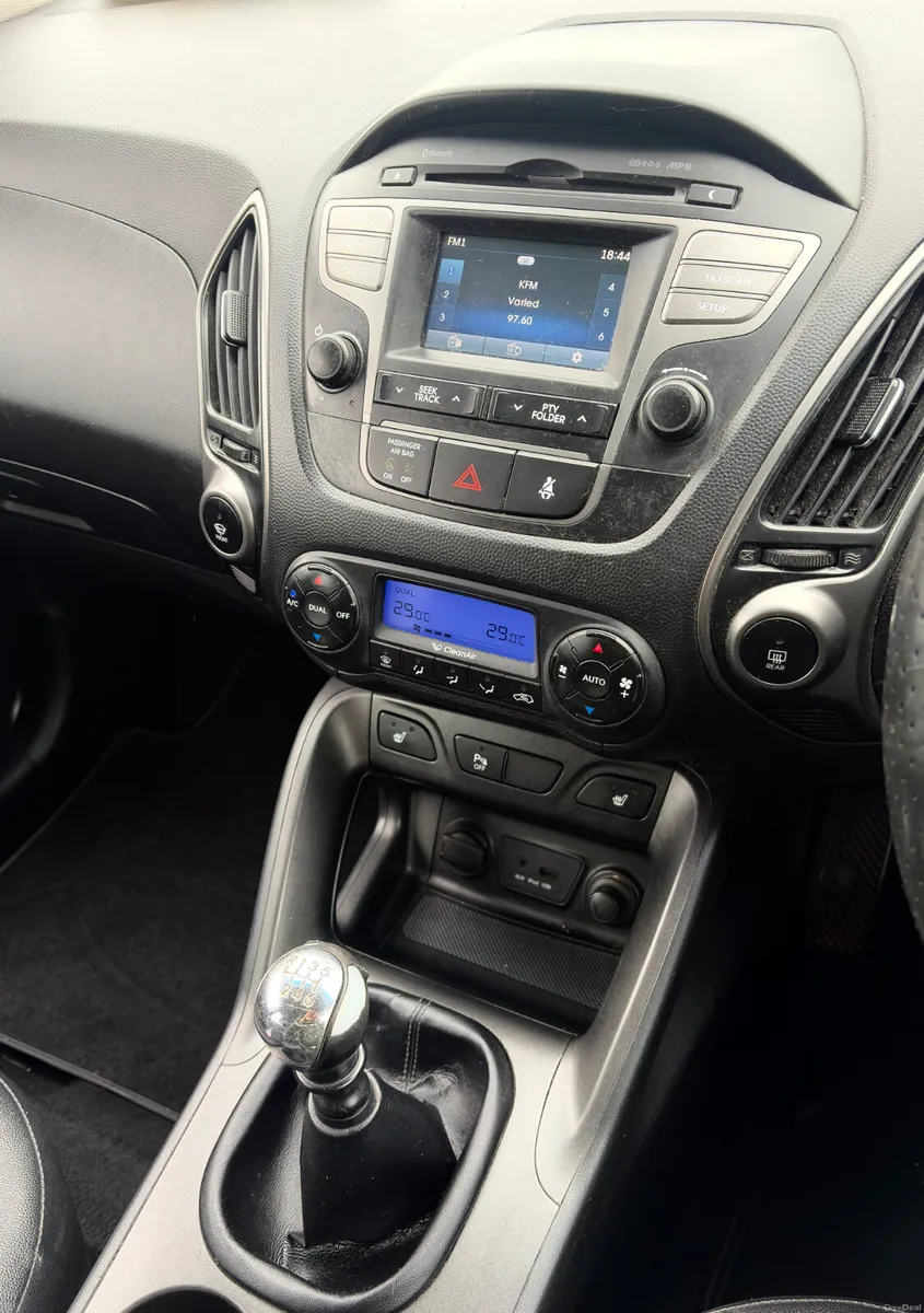 Hyundai ix35 2015 1.7 CRDi new nct 5/27 tax 1/27 - Image 5
