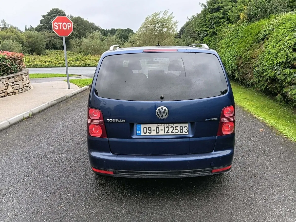 2009 Volkswagen Touran 1.9 TDI - Image 4