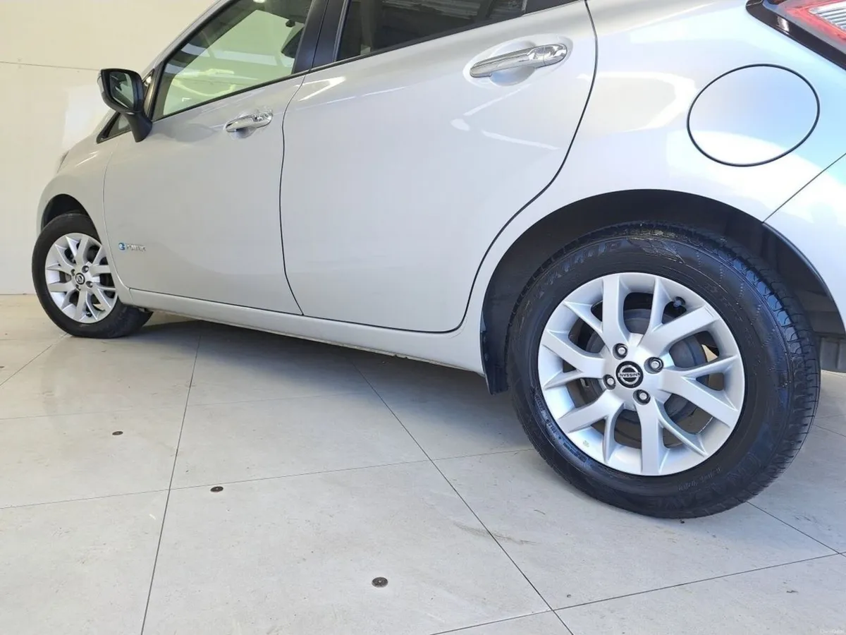 Nissan Note e-power medalist black arrow - Image 5