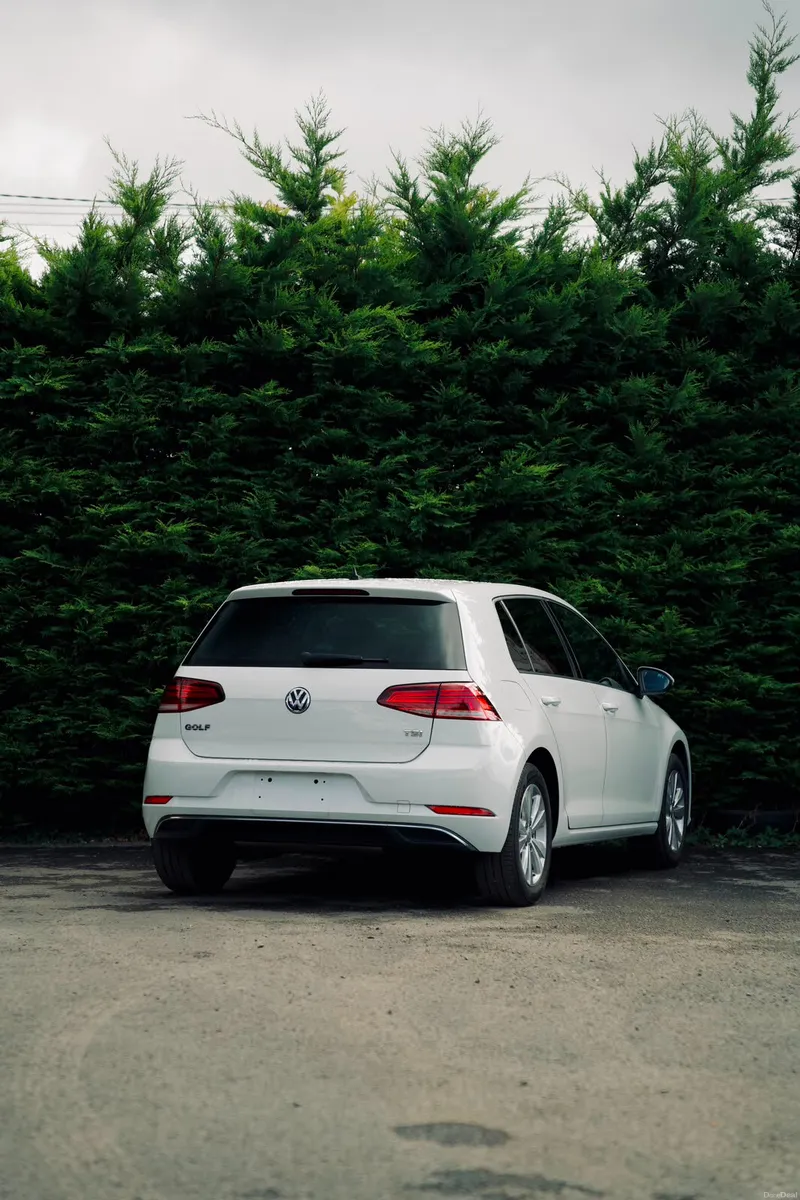 Volkswagen Golf Comfortline 2018 |Efficient Hatchb - Image 2