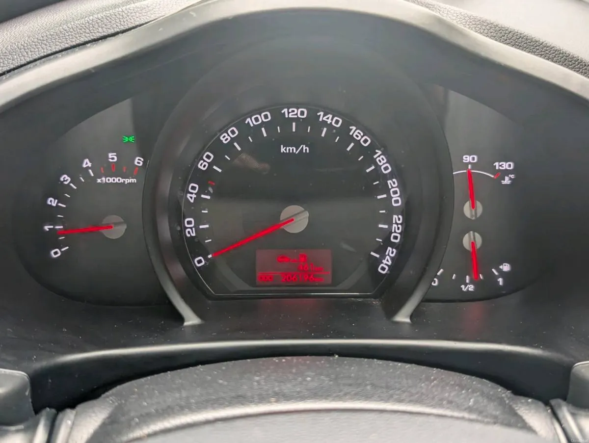 KIA SPORTAGE - Image 2