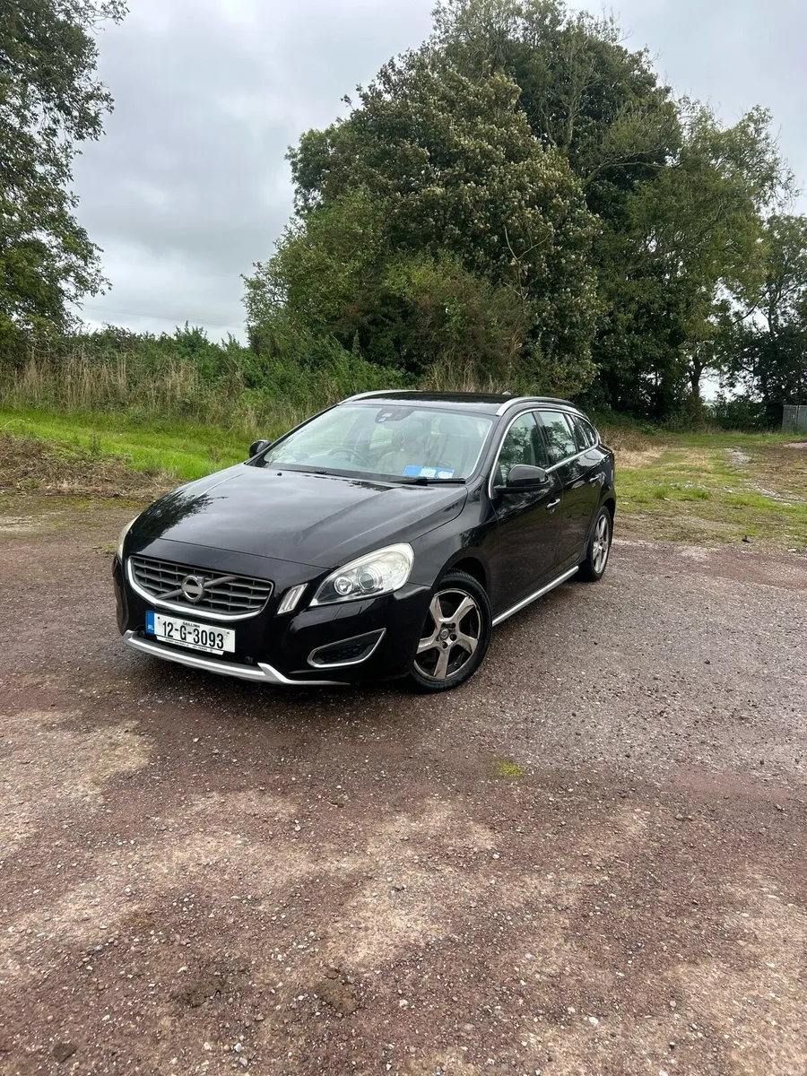 Volvo V60 D5 AUTOMATIC - Image 1