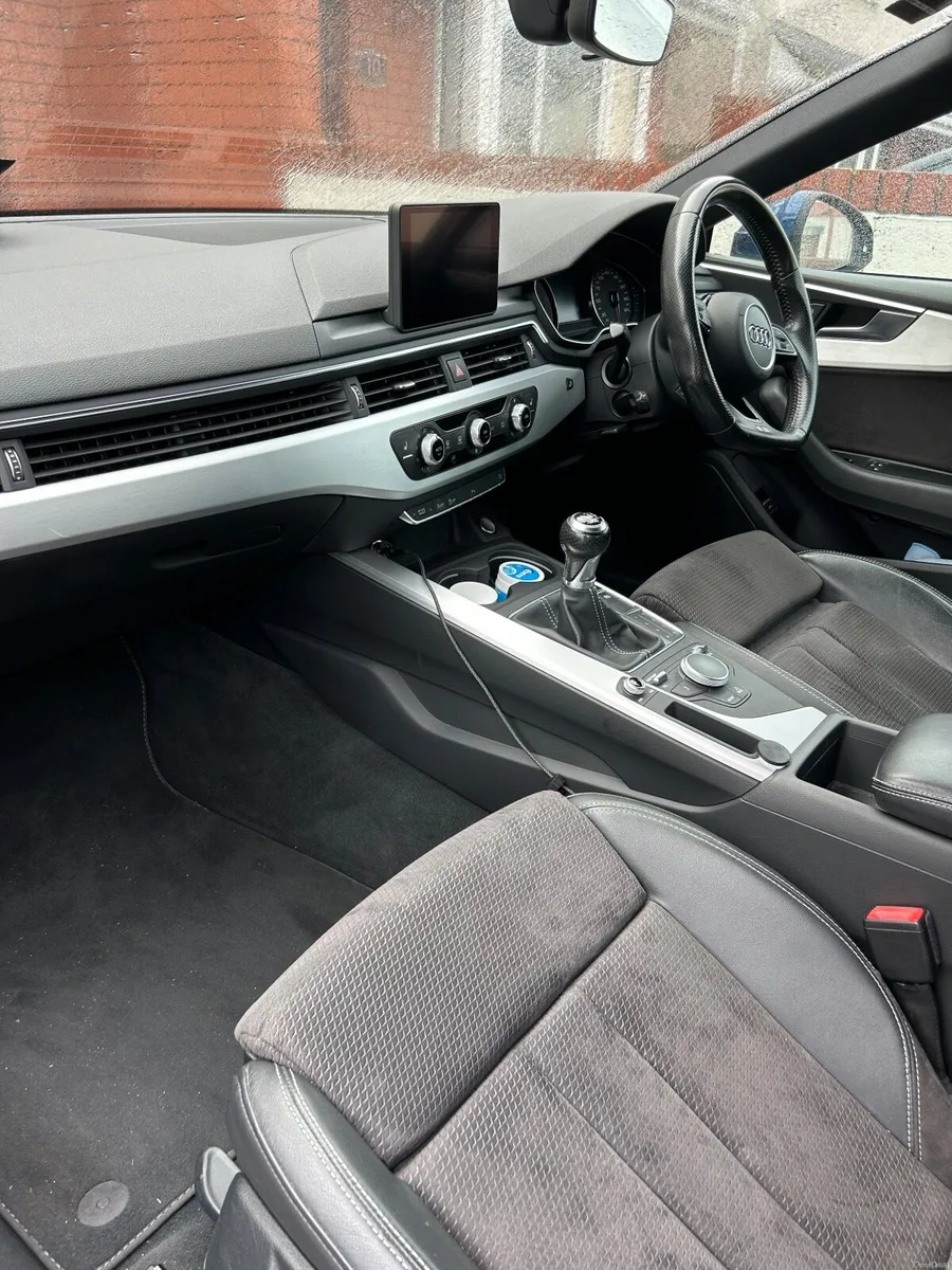 Audi A5 2017 S-line - Image 6