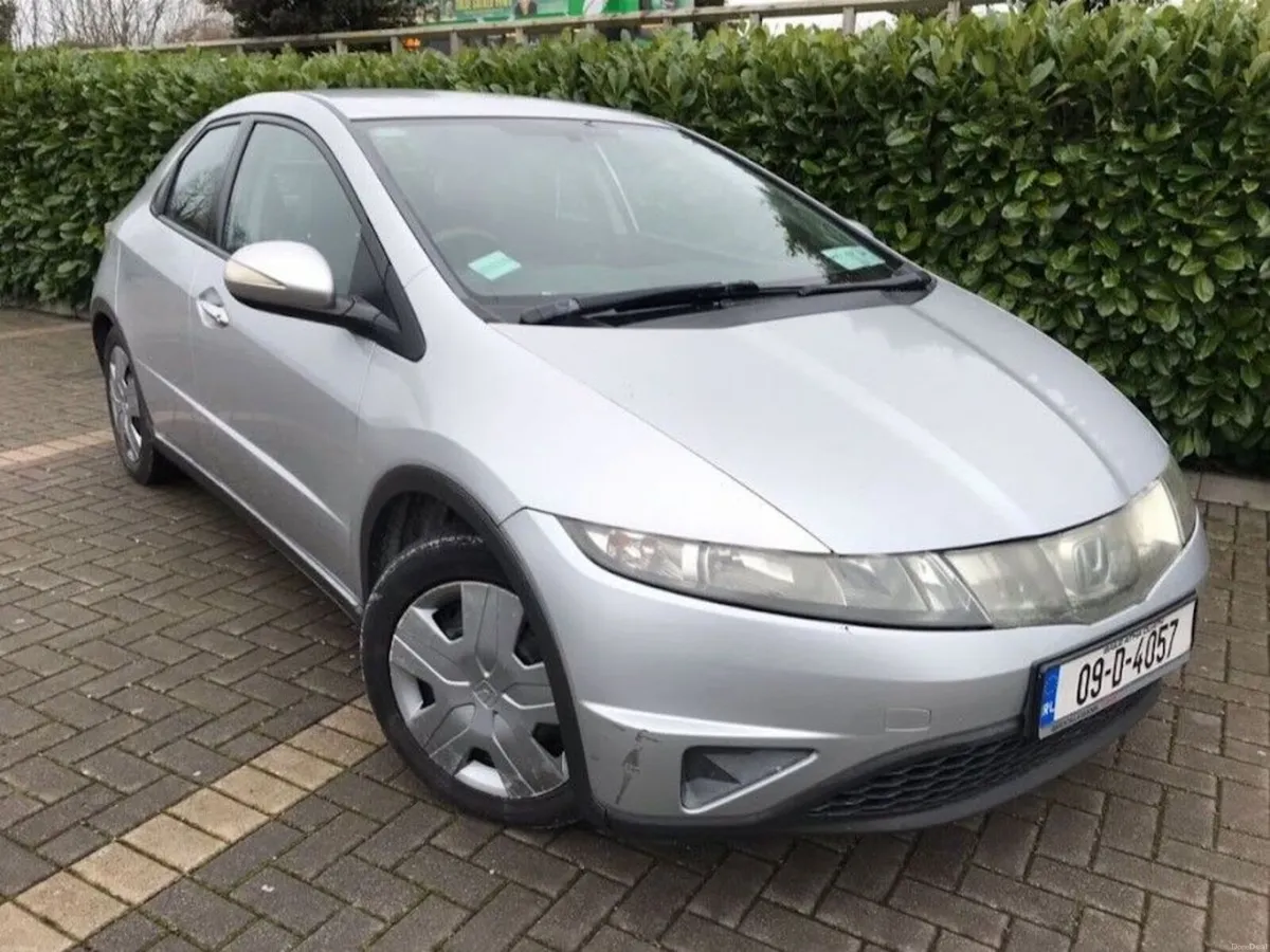 Honda Civic 2009 - Image 2