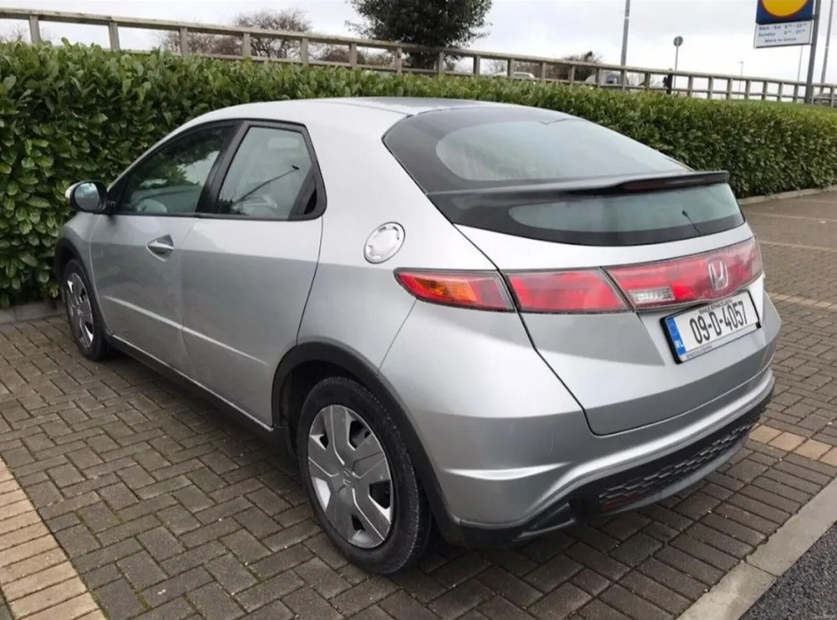 Honda Civic 2009 - Image 3
