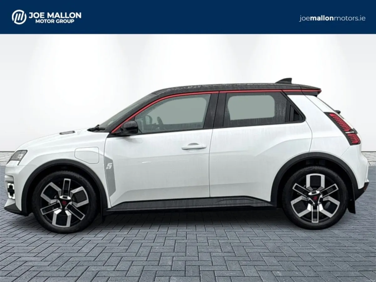 Renault 5 E-Tech techno 52kWh 150hp - Image 4