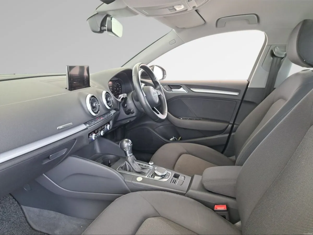Audi A3 TFSI AUTOMATIC - Image 4