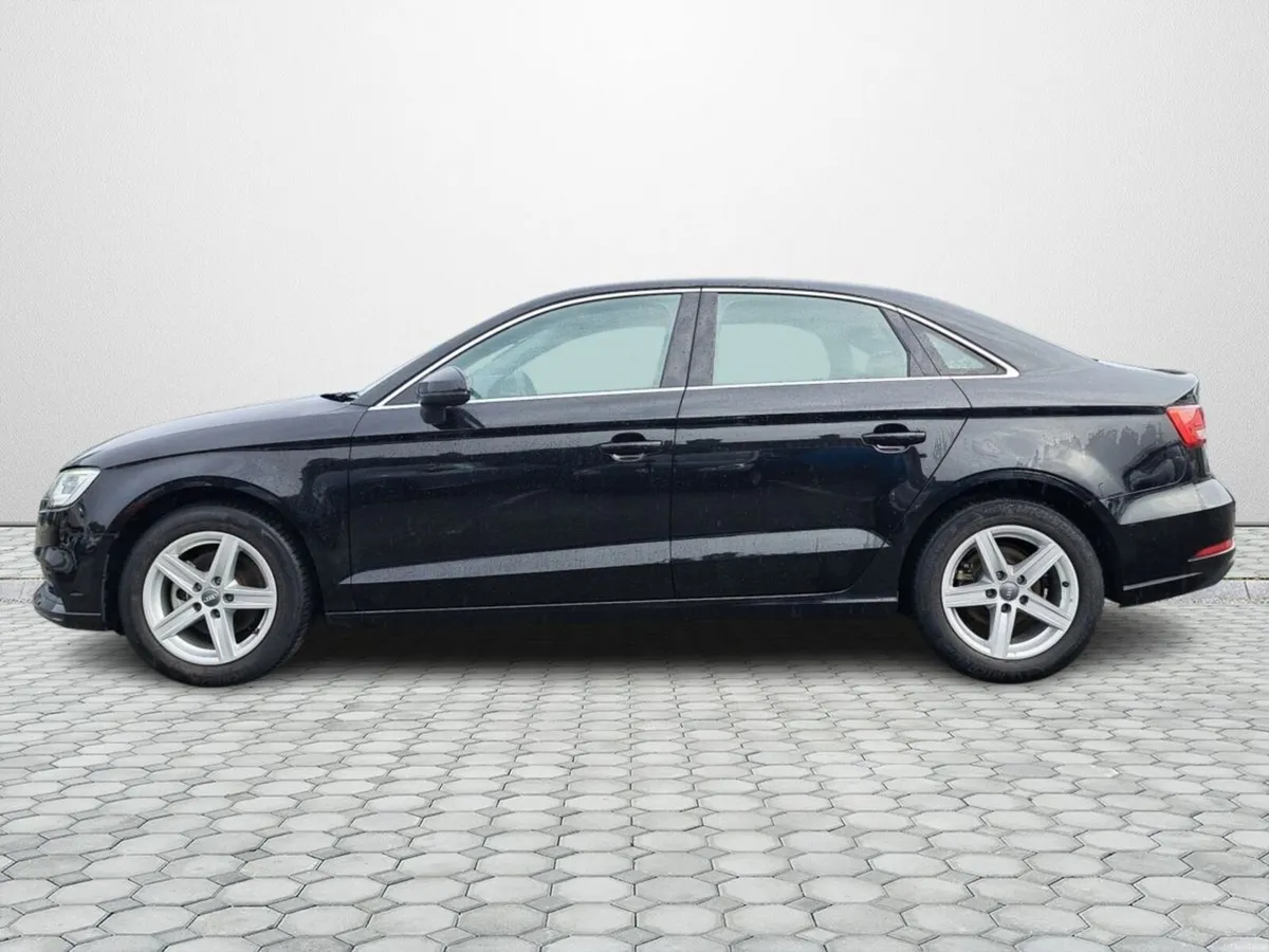 Audi A3 TFSI AUTOMATIC - Image 5
