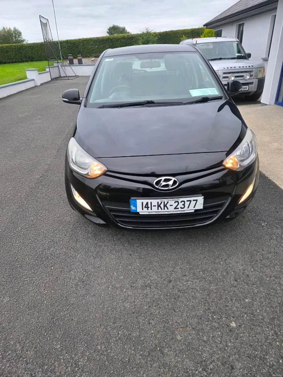 2014 hyundai i20 - Image 2