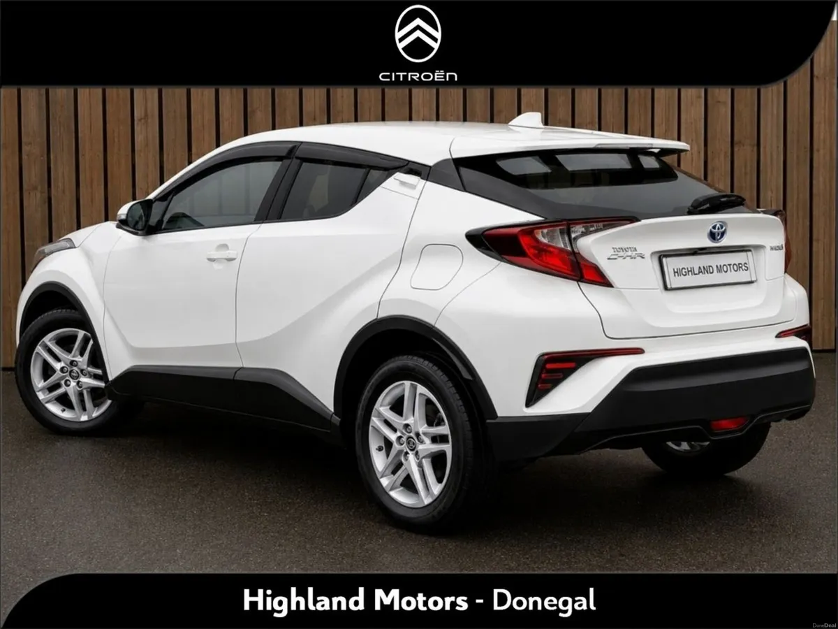 Toyota C-HR 1.8 HYBRID ICON 120Bhp - Image 3