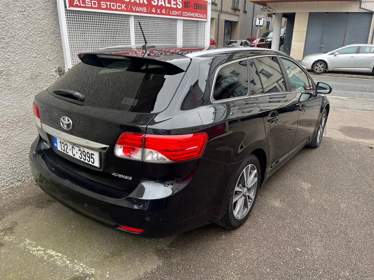Toyota Avensis 2013 - Image 4