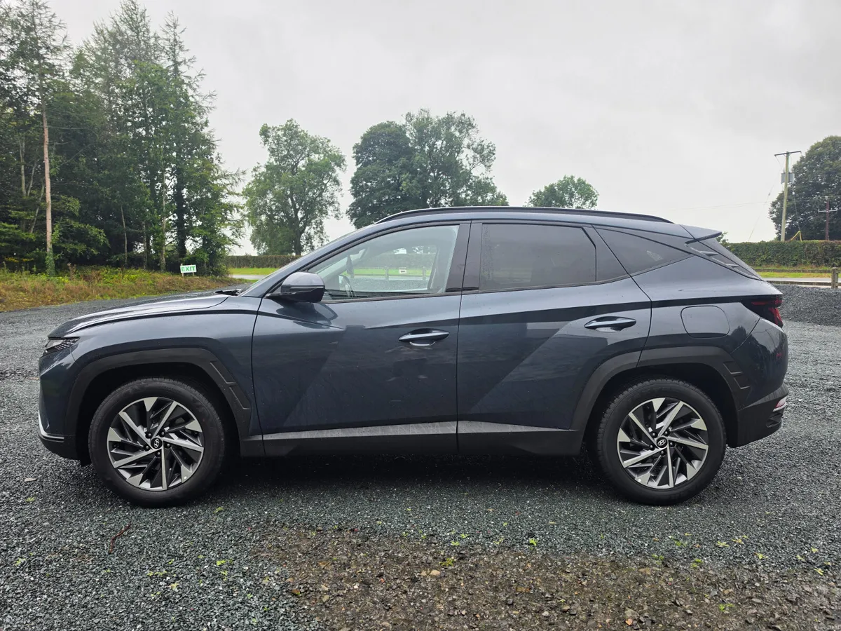 Hyundai Tucson executive ( NCT and TAX ) - Image 5