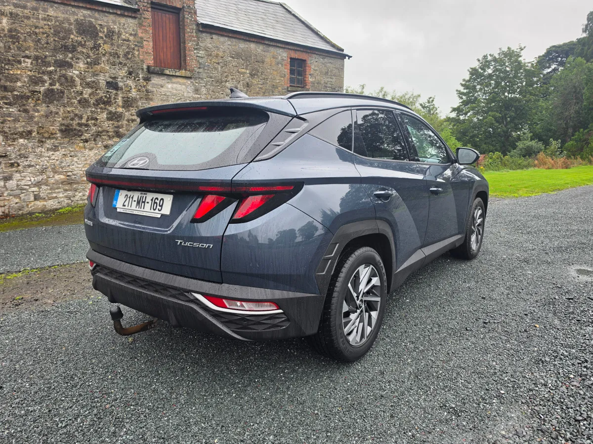 Hyundai Tucson executive ( NCT and TAX ) - Image 6