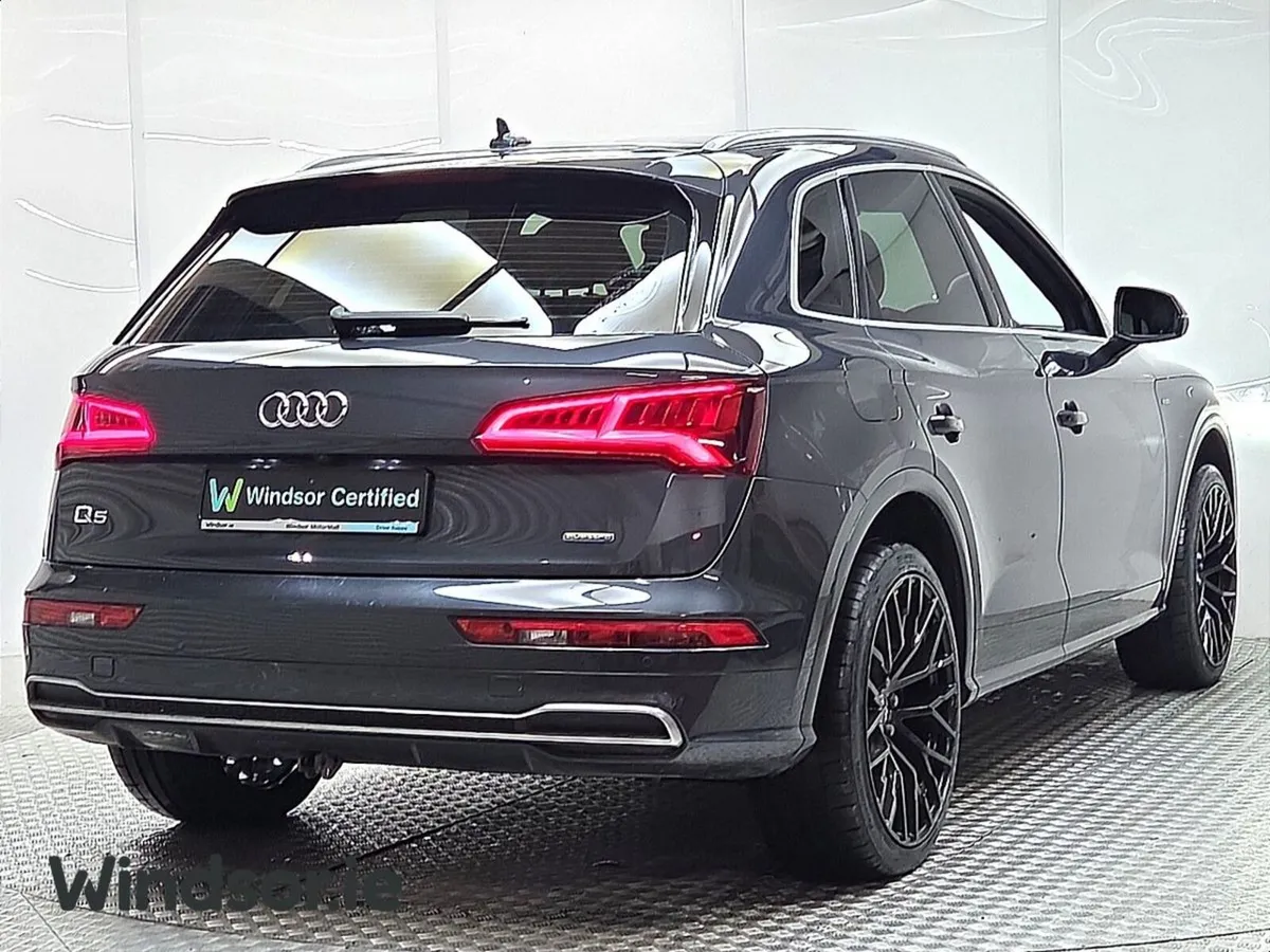 Audi Q5 S Line 50 TFSIe 299HP Hybrid - Image 2