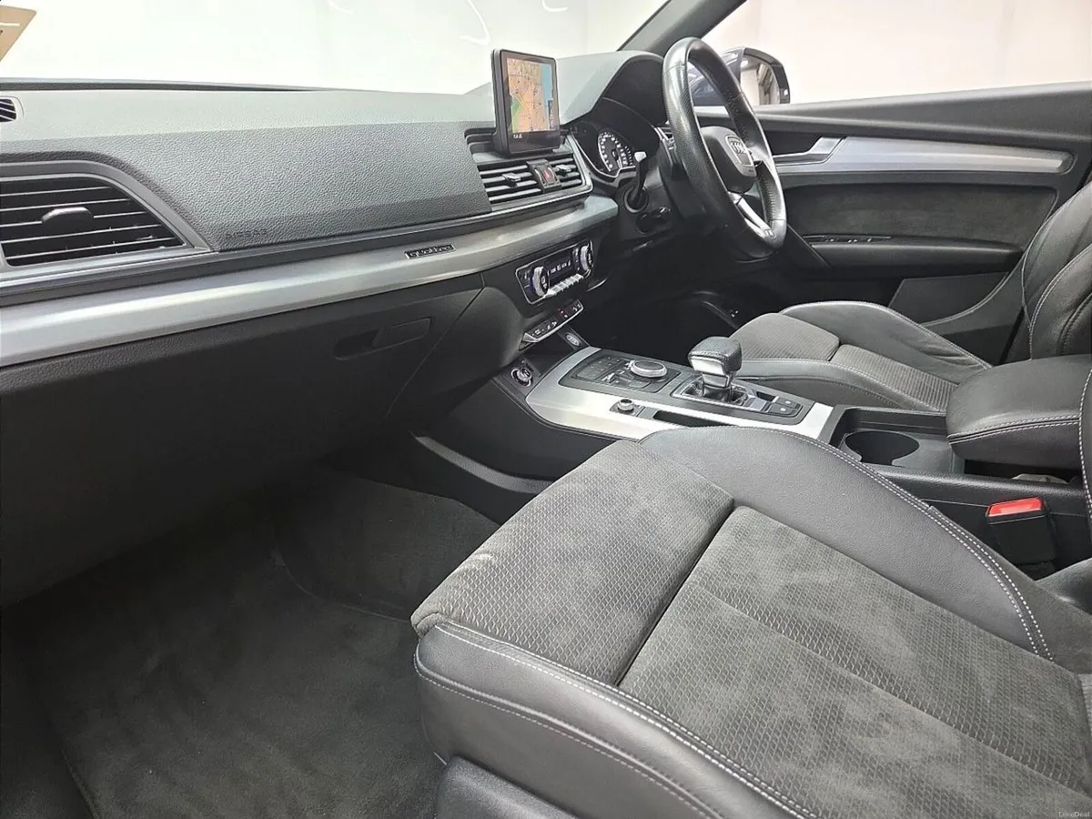 Audi Q5 S Line 50 TFSIe 299HP Hybrid - Image 4