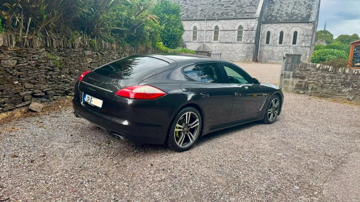Porsche Panamera 3.0D - Image 3