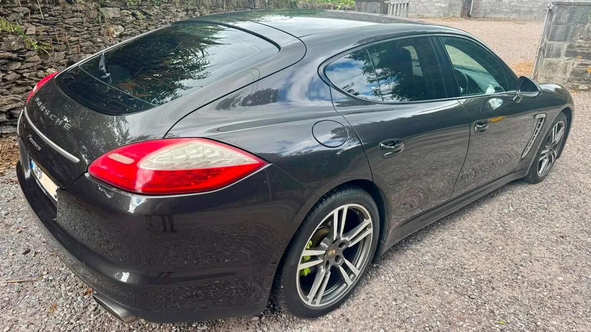 Porsche Panamera 3.0D - Image 5