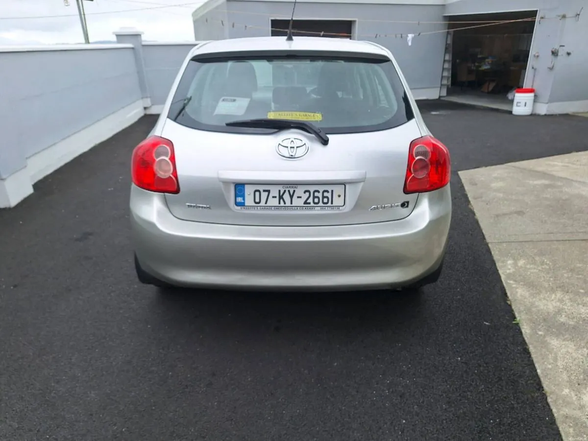 Car - Image 5