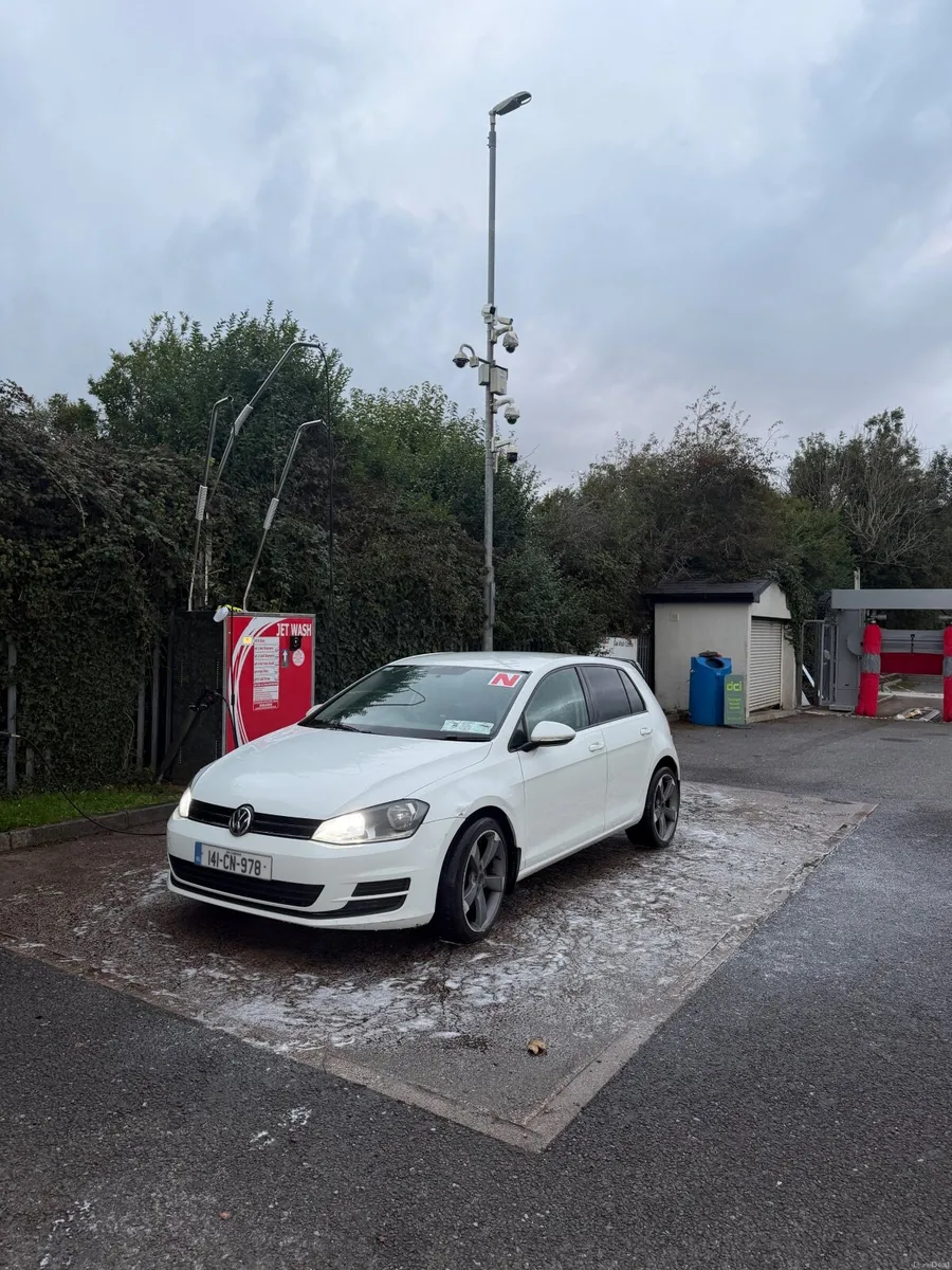 Volkswagen Golf 2014 - Image 2