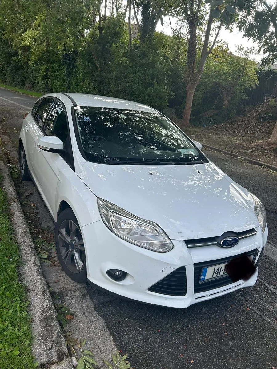 White Ford Focus *PARTS ONLY SOLD AS ONE* - Image 4