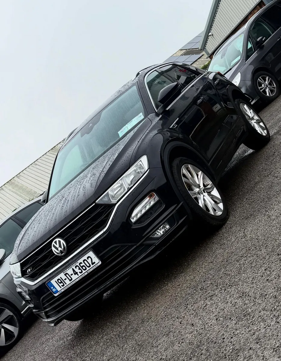 191 Volkswagen T-Roc - Image 2